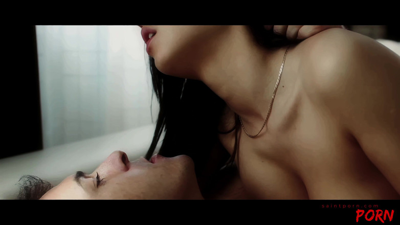 SaintPorn: Henessy - ночная блудница