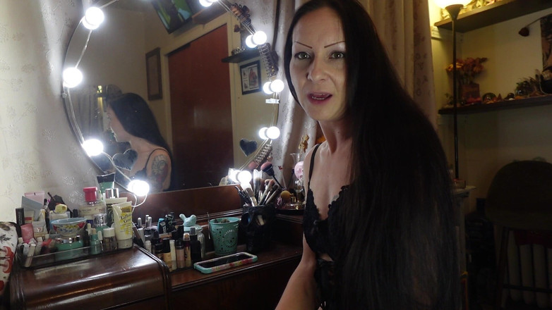Raven Willow: Every Stroke Sends Shivers