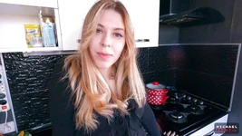 Você pensou que sua madrasta estava realmente presa?