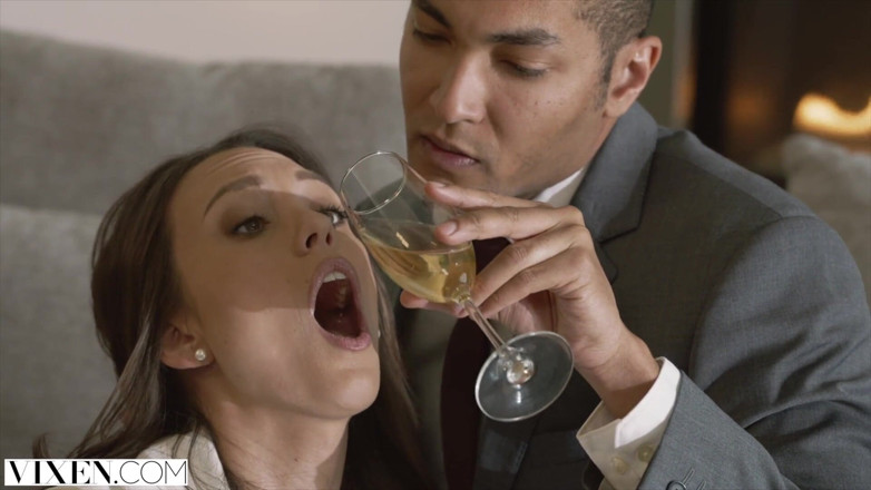 Vixen: VIXEN - Seductive real estate agent gets punished