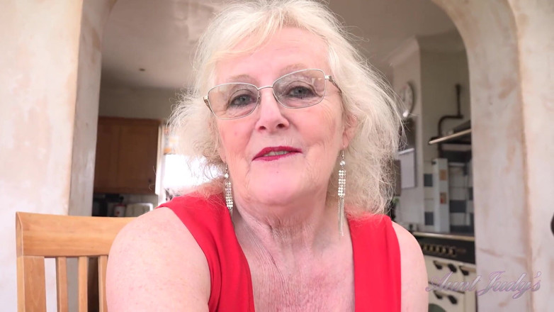 Aunt Judy's: Auntjudys - Twoja napalona dojrzała gospodyni domowa Pani Claire dziękuje za...