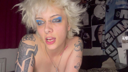 Glitterqueen1999: ¿Puedo abrazarte a tu hermanastro?