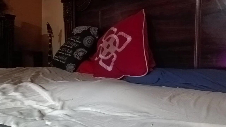 Joyeuxfestin: Masturbuje vsedě