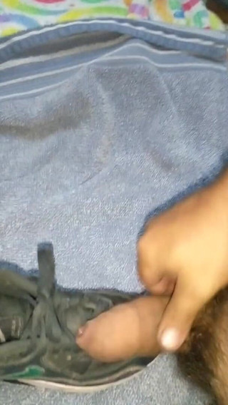 Sneakerfetish_BR: Zapatillas follando y corriéndose en mi viejo aire max