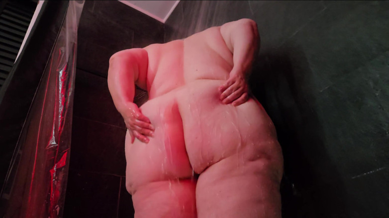 WeFuckinRight: BBW Slut Showers Before BBC Session Directors Cut