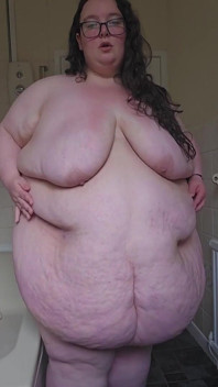 SSBBW göttin badezimmerstreifen und Laufsteg