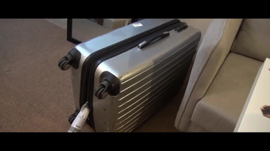 OrangeXXOO: Çantadaki güzel kız