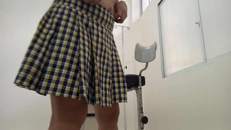 Martin13: 学生在妇科检查期间自慰，医生惊讶于巨大的壮举