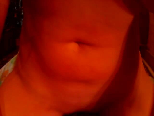 Mahca: Klädnypa på klitoris