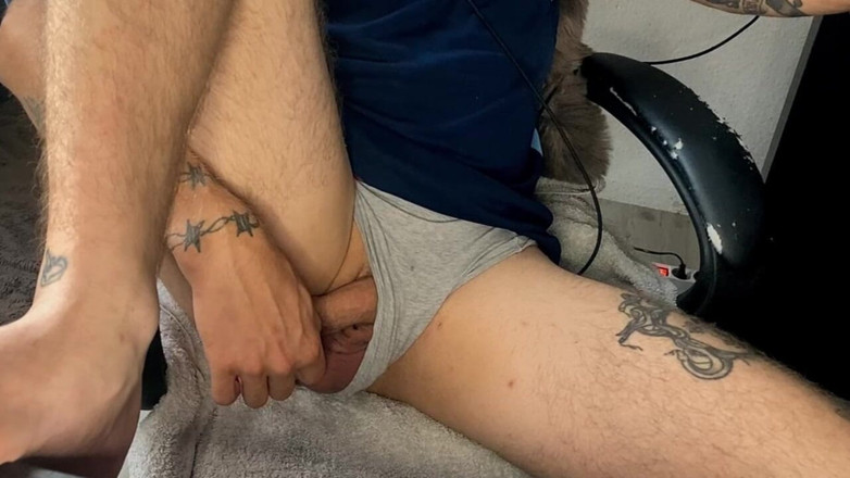 Zkittle: Lovense Toy in My Butt While Camming