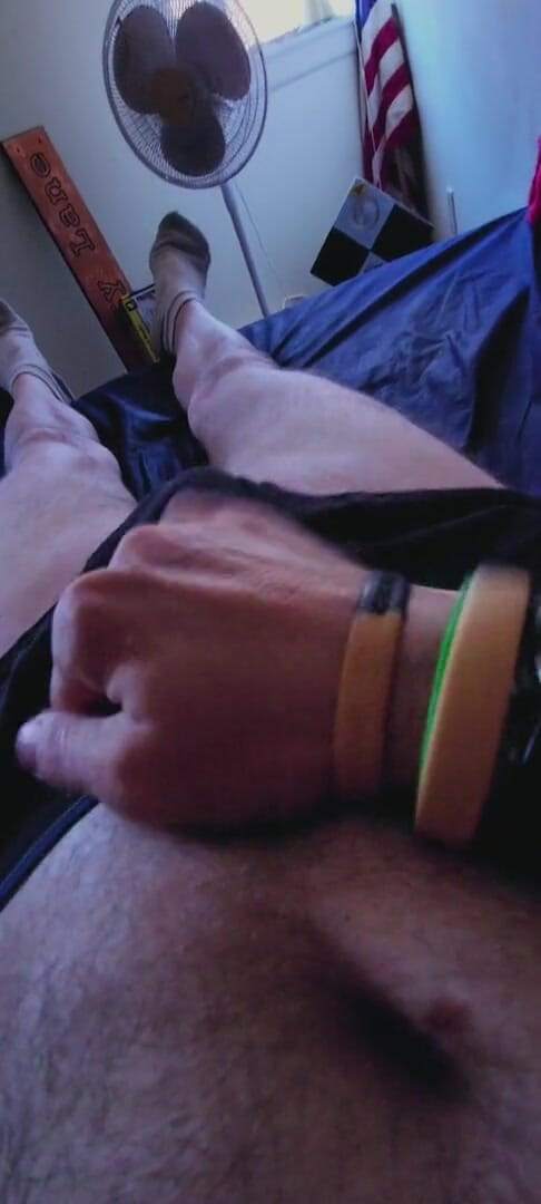 Fseanb: Masturbation in bed??