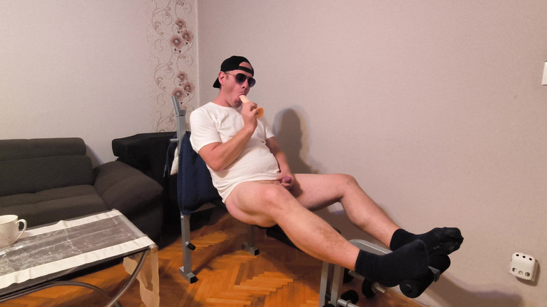 Toma Cross: Dildo jebanie i masturbacja