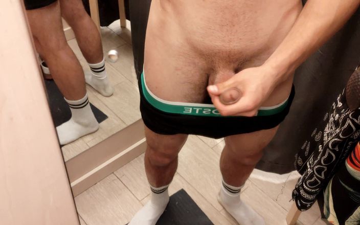 Alex sport: Halka açık mastürbasyon
