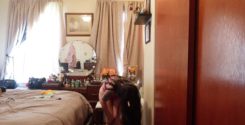 Raven Willow: 나는 란제리와 발 뒤꿈치에 있는 동안 자신을 묶는 것을 좋아해