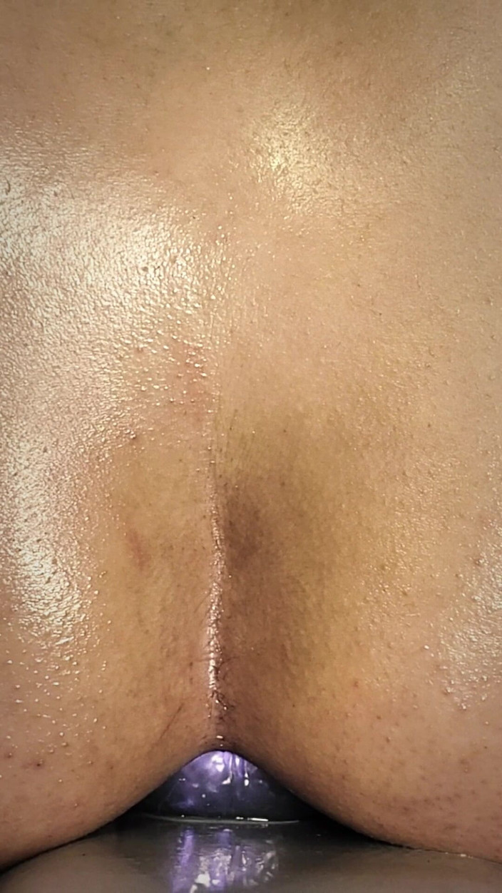 kandiKane: Hot Brazilian Sissy Slut Shemale Pounds Her Oiled Ass Pipe...