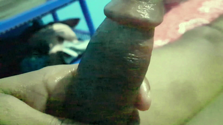 Xujjal: 若い男の子が長い間ペニスをマッサージしても精子は出ませんでした