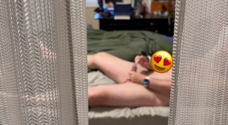 Truridge: Peeping on Uncle Stuck in a Closet