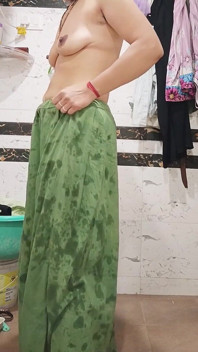 Priya Bhabi Velká show chlupů kundičky