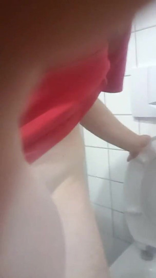 Dennis: Hardcore masturbation in the toilet and almost got caught