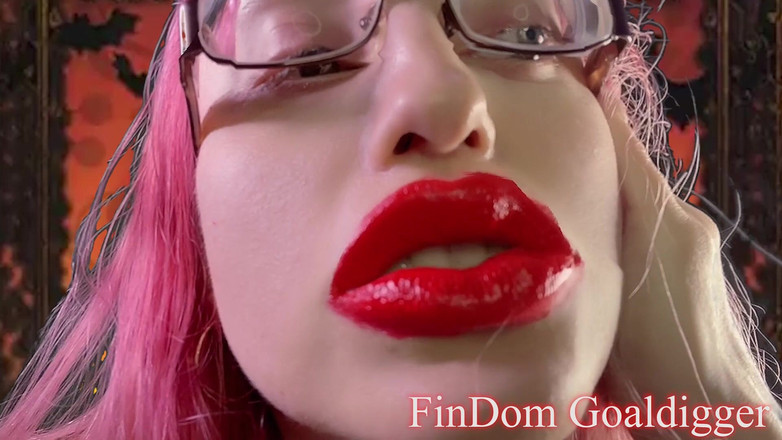 FinDom Goaldigger: 丑陋的鸡巴变成丑陋的万圣节玩具