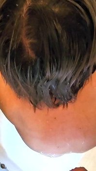Si Dia Kencing Pada Saya Apabila Saya Membasuh Rambut Saya Membantu Saya Membasahkan Kompilasi Beberapa Video