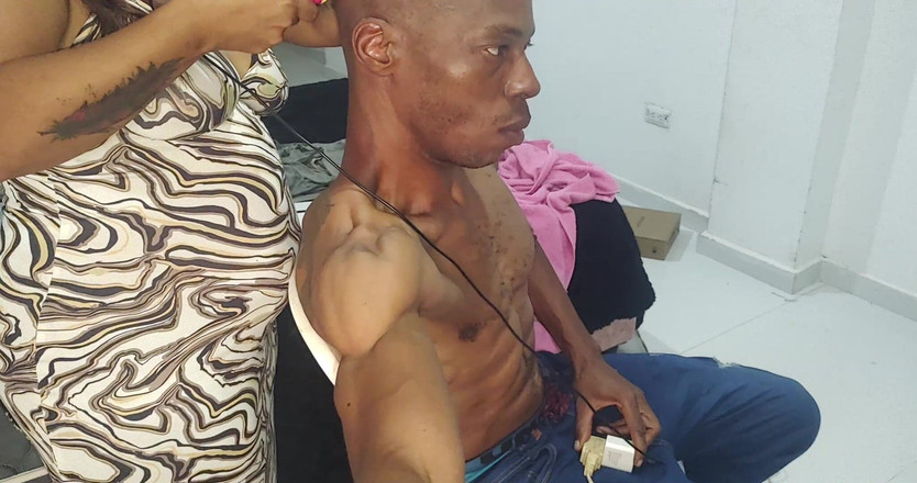 PABLO N3GROBAR: Saison drei - Kolumbianischer Friseur twerking.