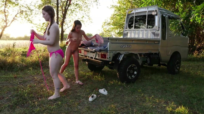 Private Society: Hembra follando hembra