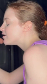 Fantasías de Gloryhole: Marina Vaylor