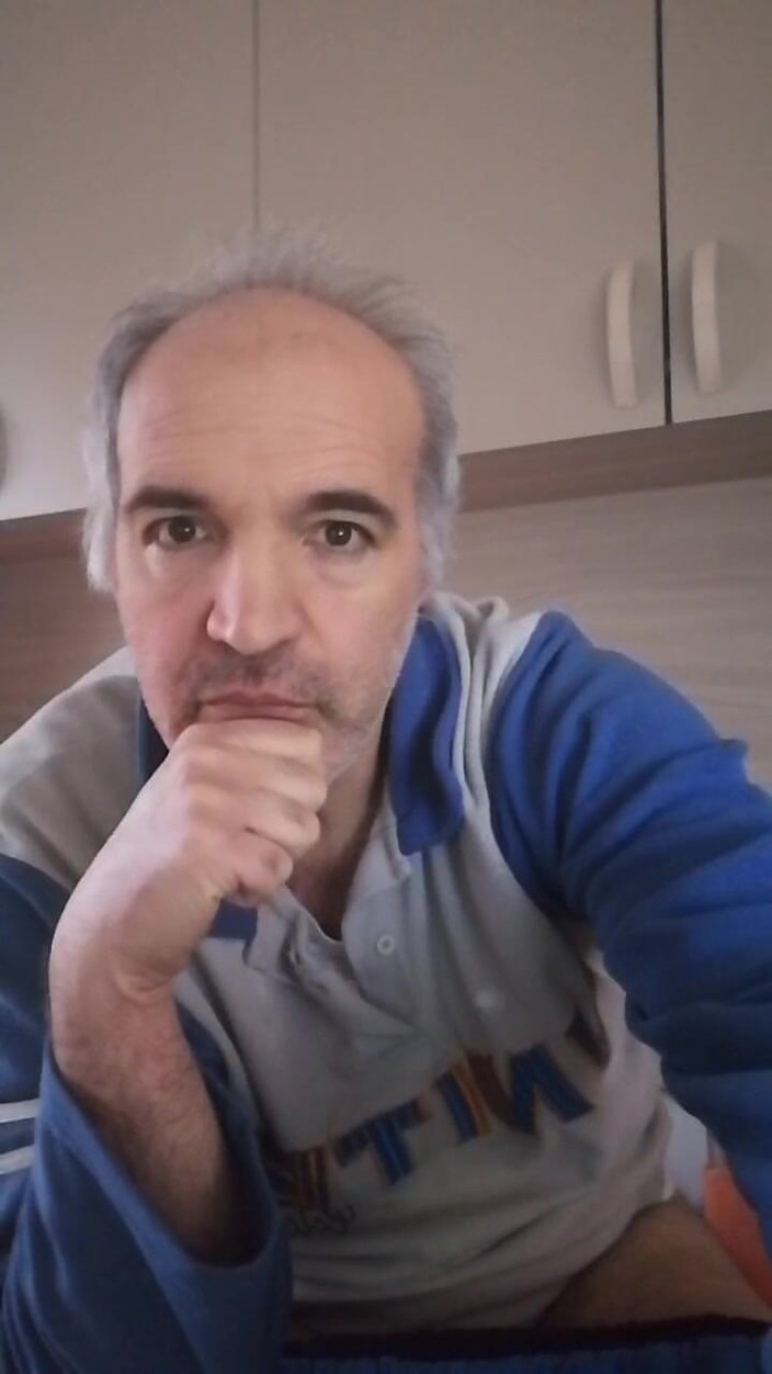 Setesesso7: Drievoudig pissen met een goede aftrekbeurt voor mijn fanclub-vriend