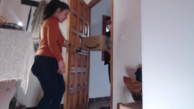DragonGalaxy11: Home delivery man stranger blowjob surprise