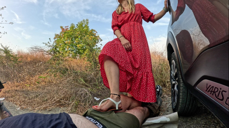 Mistressyammyboots: Stăpâna de control: Îndrăzneală închinare la sandale și dominare totală