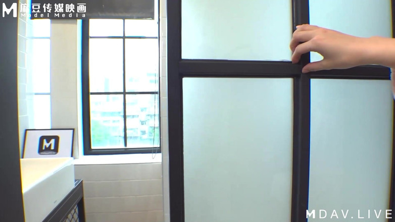 ModelMedia Asia: Mdht-0002 Strange Lewd Hotel/physical Communication of a Traveler in a...