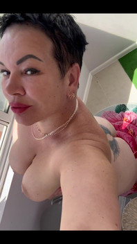 In the Summer I Walk Around the Apartment Naked