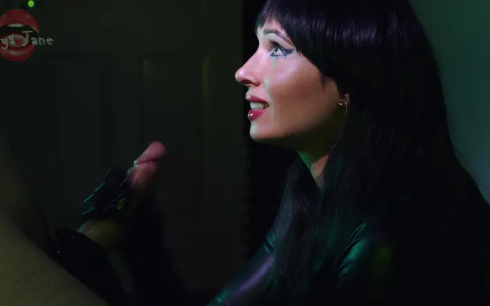 Darya Jane: Red Light Green Light Latex Gloves Handjob