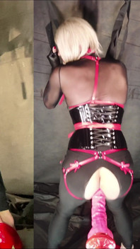 Sissy si diverte sull'altalena Parte 1