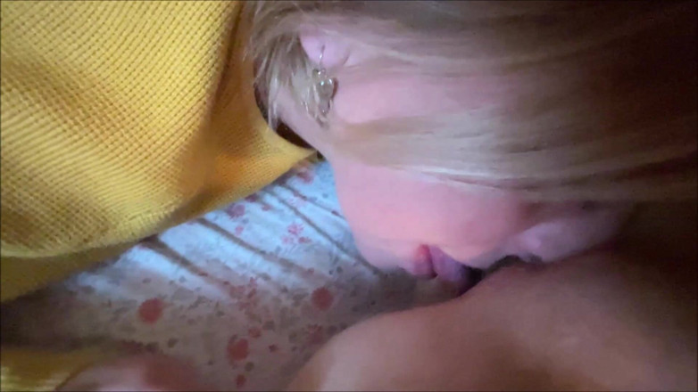 Brianna Beach: Bangun dengan ibu tiri blonde panas - Brianna Beach - Alex Adams