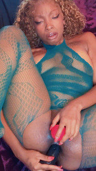Big Booty Ebony Takes It in the Ass