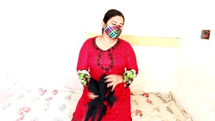 Sanamkhan: Desi sexy sólo žena