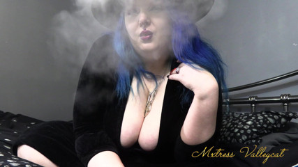 Mxtress Valleycat: Under the Spell of a Smoking Hot Witch