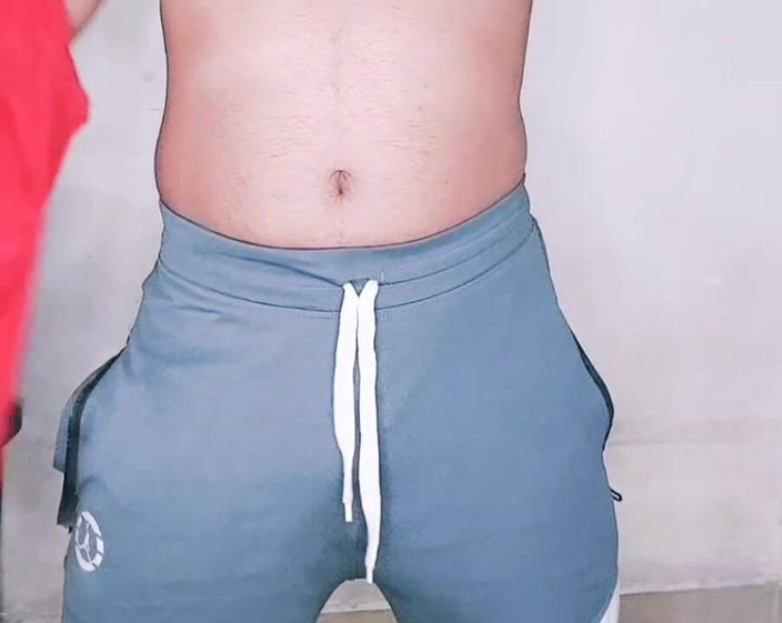 Sissy Slut Simran: 흑인 대물 자지에게 따먹히는 거유 밀프