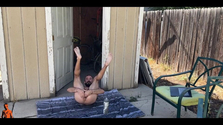Robbie Prescott: Backyard Self-fist - 27 Setpe