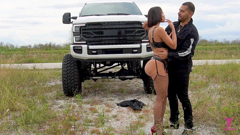 Teddy Tarantino: Big Booty Latina Victoria June rucha Wielkiego Kutasa w Wielkiej...