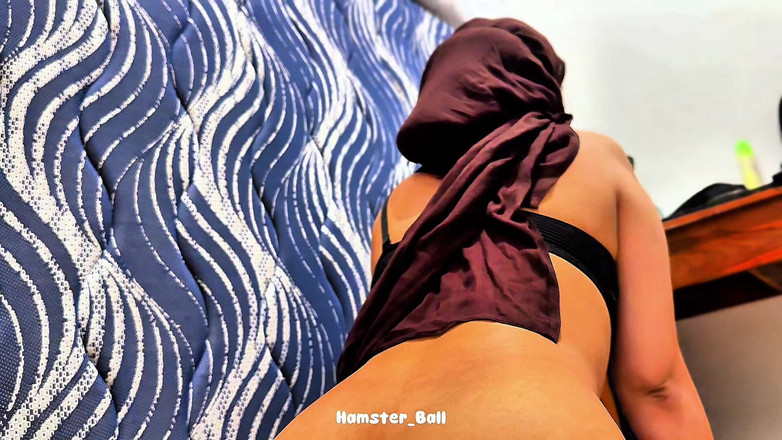 Hamster_Ball: Min muslimska student har en stor röv, jag försökte fuska...