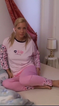 As Soon as I Wake up I Massage My Pussy