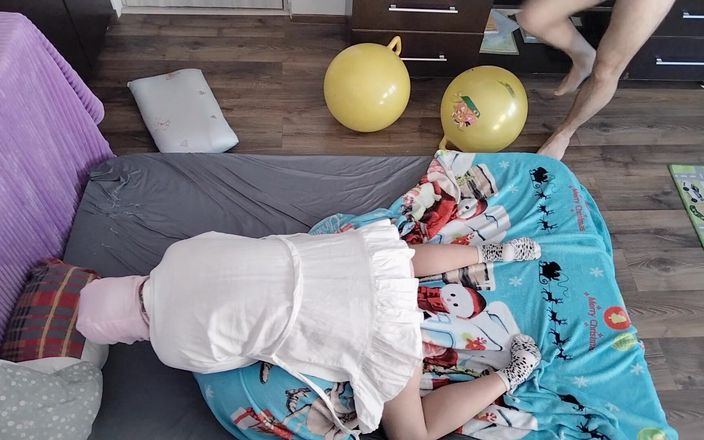 Amateur_MS: Ateşli bir çiftin vücuda yağ ile şehvetli masajı.