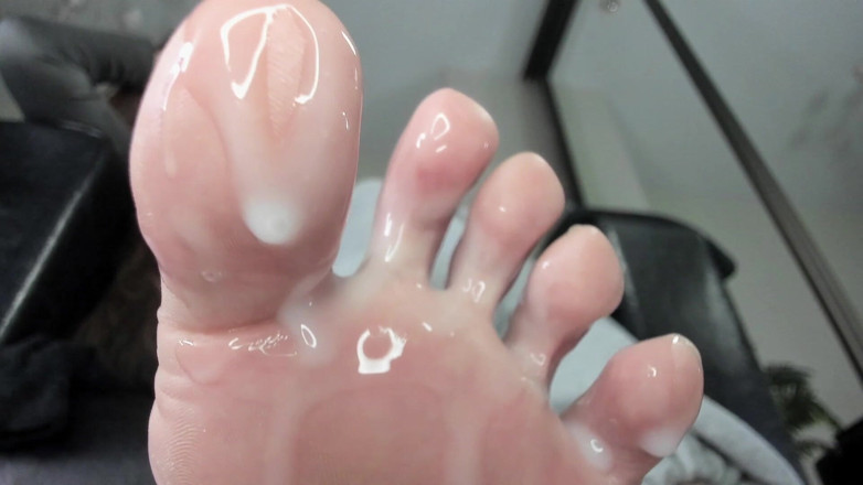 Feet lady: Juicy