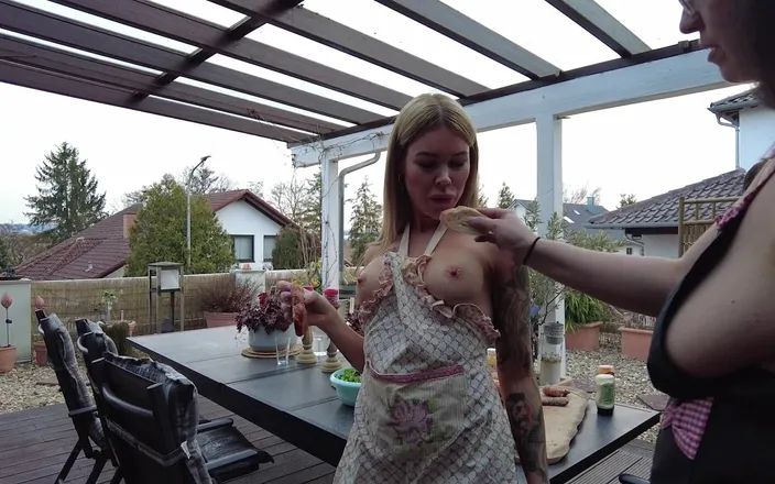 Mara Le Noir: Bbq Party Vs Hot Amateur Leasbian Action with Three Horny...