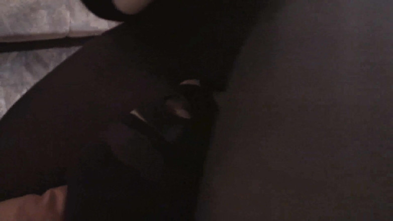 Femdom Austria: 흑인 팬티 스타킹을 입은 노예의 얼굴에 앉아