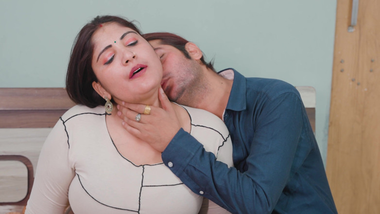 Shah ji: Šéf zavolal Bhabhi do svého pokoje pod podtextem, že jí dá...