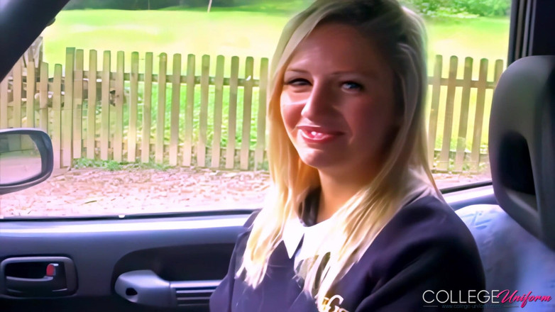 College Uniform: Interview neem 2 met Milly Hedgland